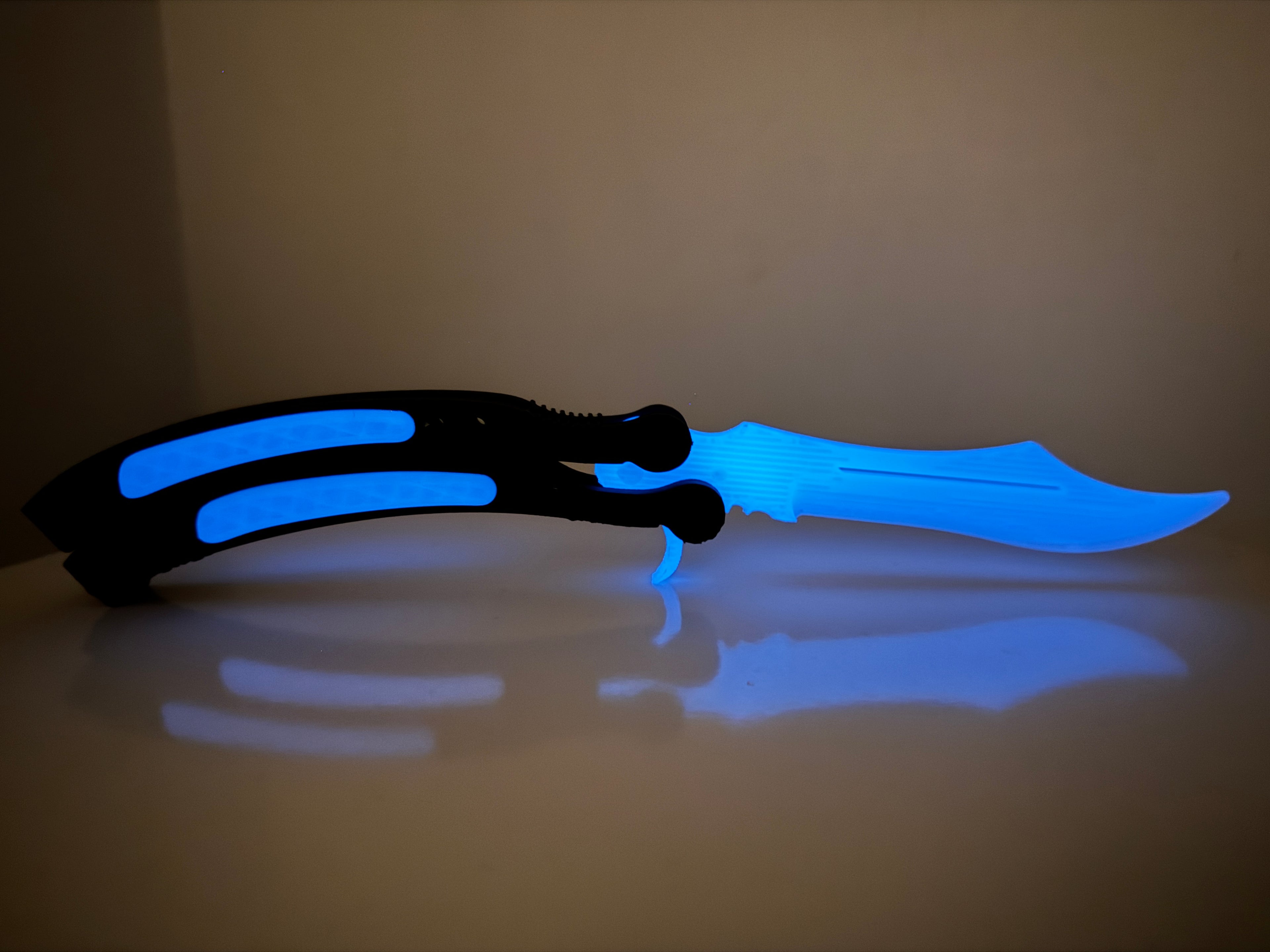 Butterfly Knife Night Blue (świecący w ciemności)